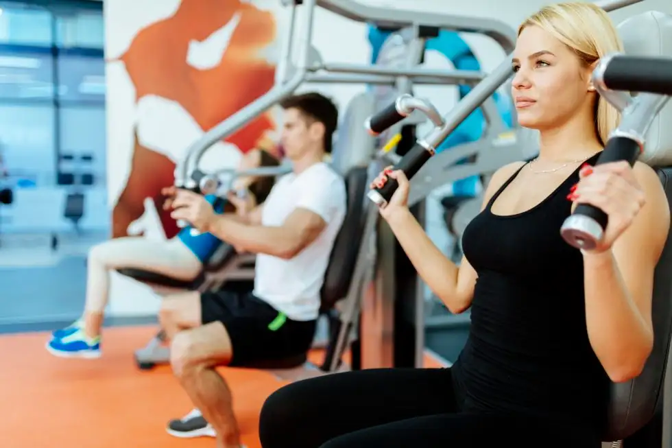 Obiteljska članarina Viva Fitness Dubrava za 4 osobe - mjesečna iskaznica i neograničeno korištenje teretane